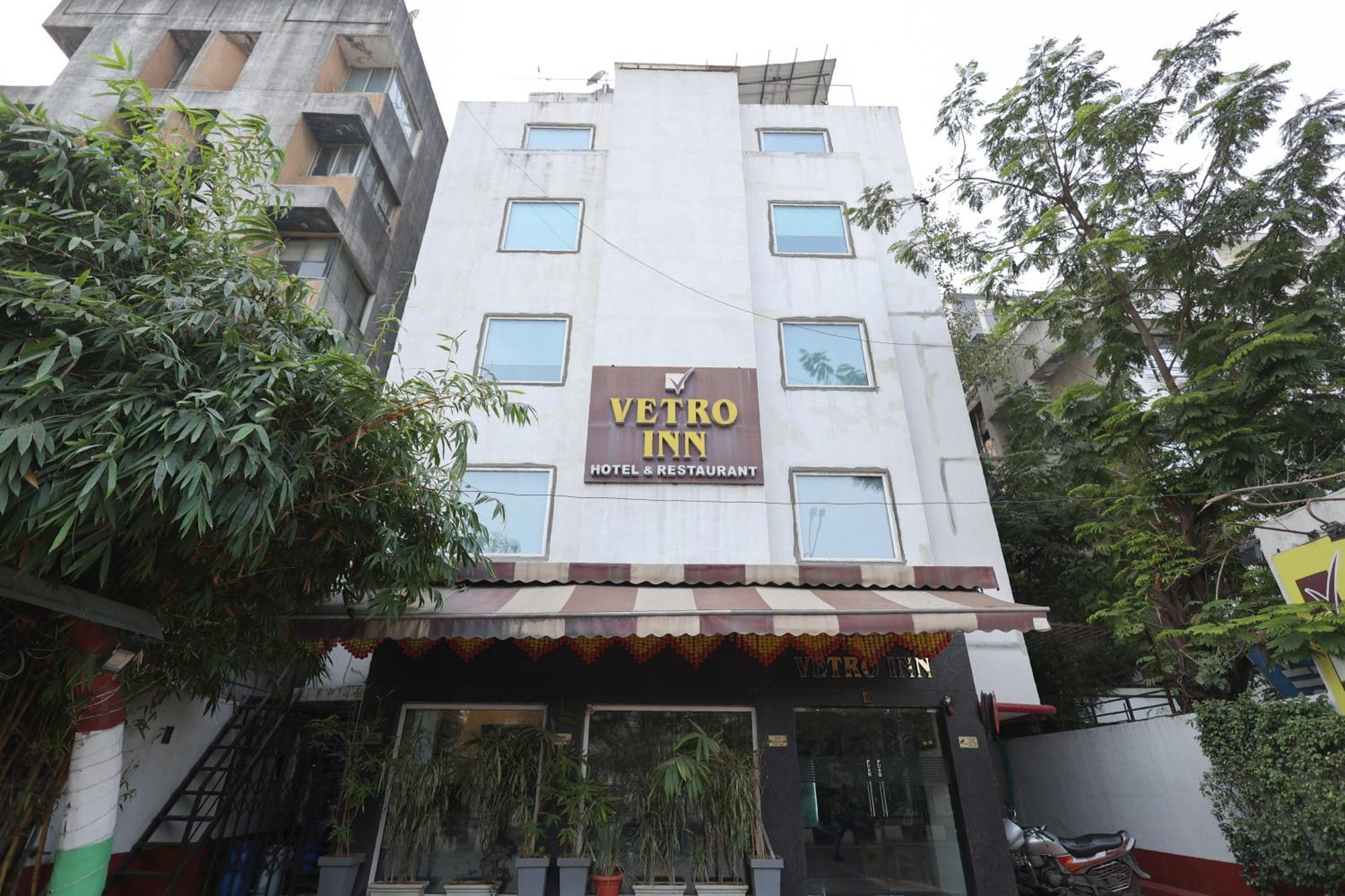 Hotel Vetro Inn Сурат Экстерьер фото